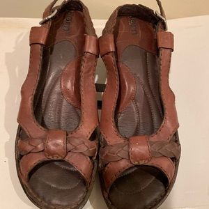 Women sandals